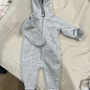 Old Navy Gray and White Striped Kids Footie winter suit